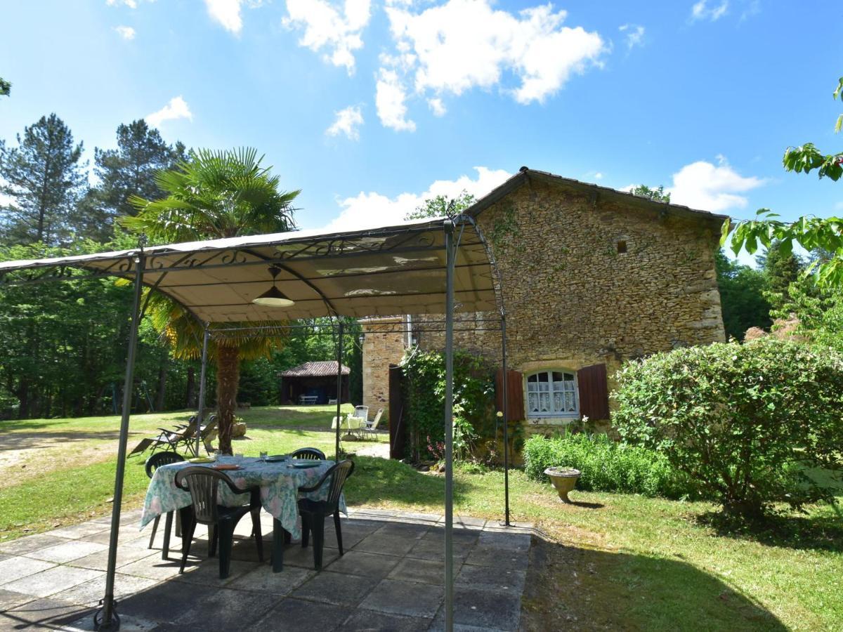 Cosy Holiday Home In Lantheuil With Garden Villefranche-du-Périgord Exterior photo