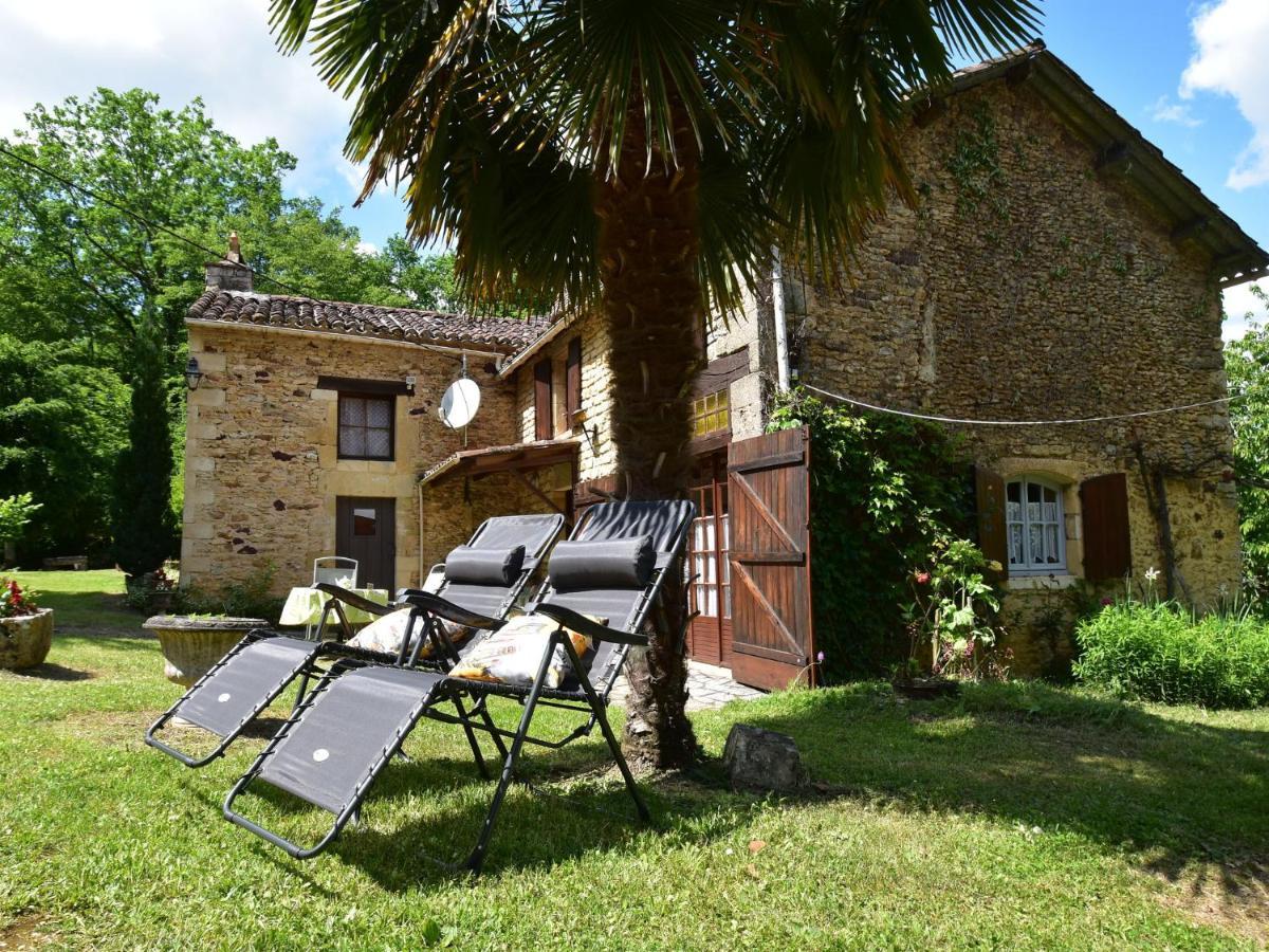 Cosy Holiday Home In Lantheuil With Garden Villefranche-du-Périgord Exterior photo