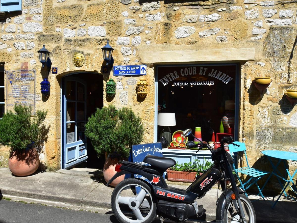Cosy Holiday Home In Lantheuil With Garden Villefranche-du-Périgord Exterior photo
