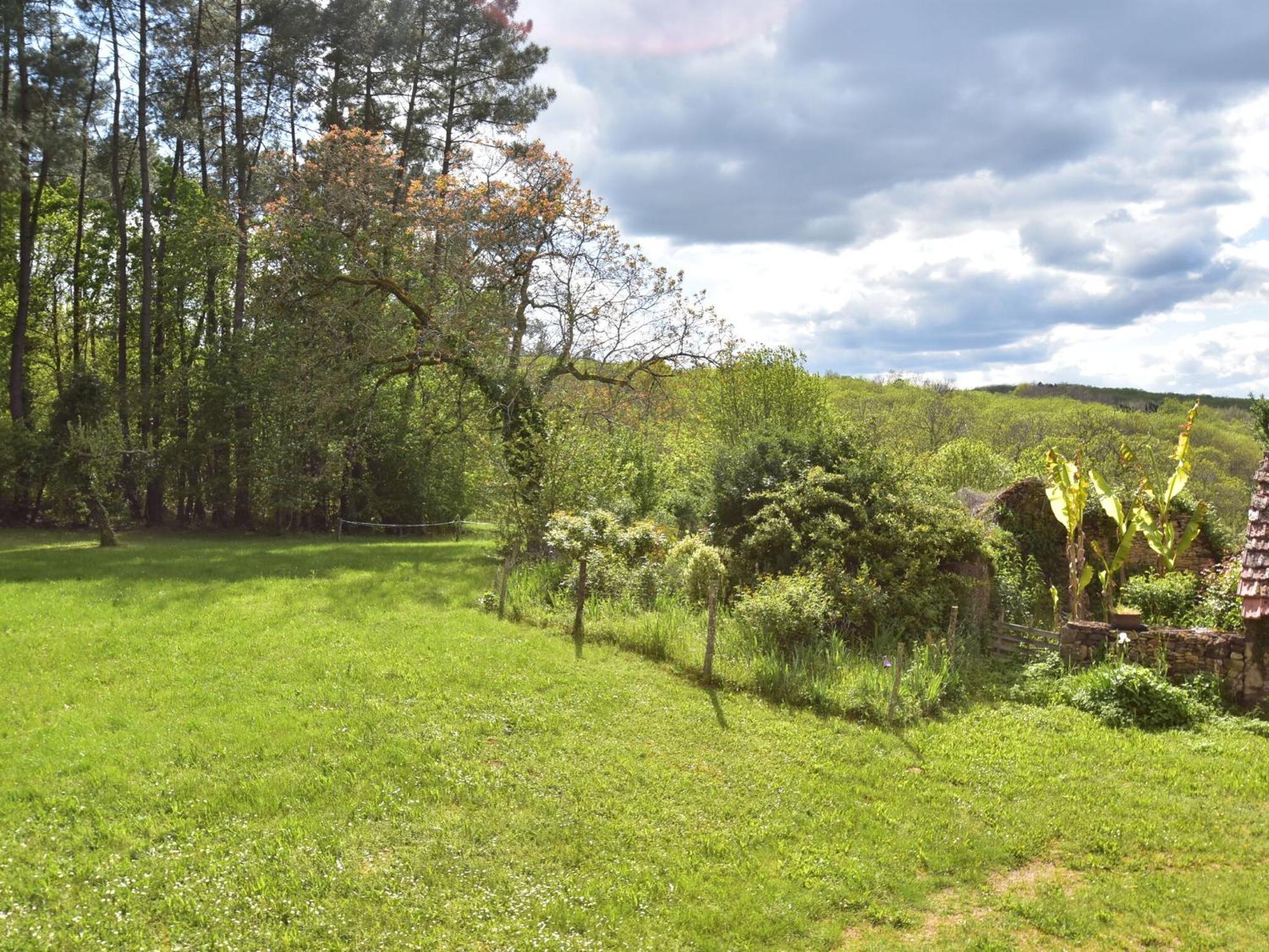 Cosy Holiday Home In Lantheuil With Garden Villefranche-du-Périgord Exterior photo