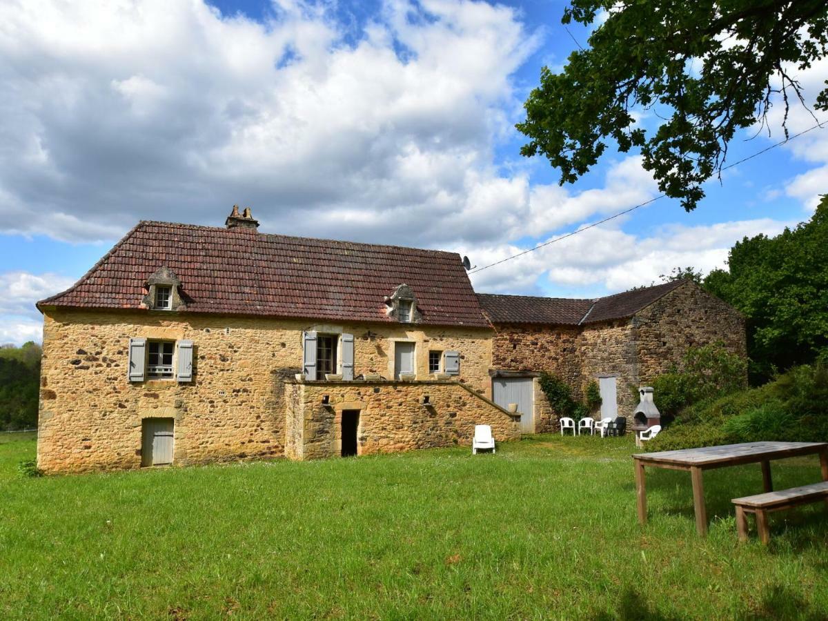 Cosy Holiday Home In Lantheuil With Garden Villefranche-du-Périgord Exterior photo