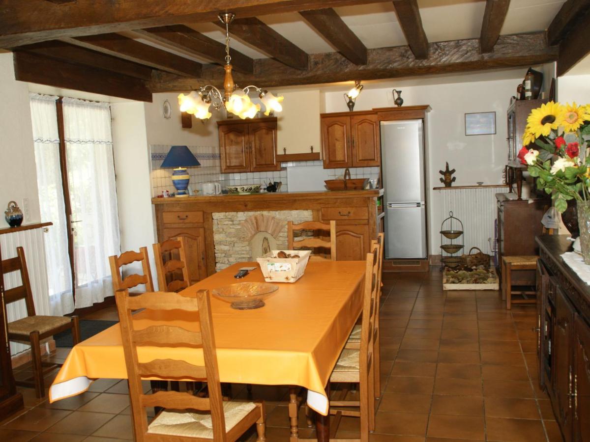 Cosy Holiday Home In Lantheuil With Garden Villefranche-du-Périgord Exterior photo